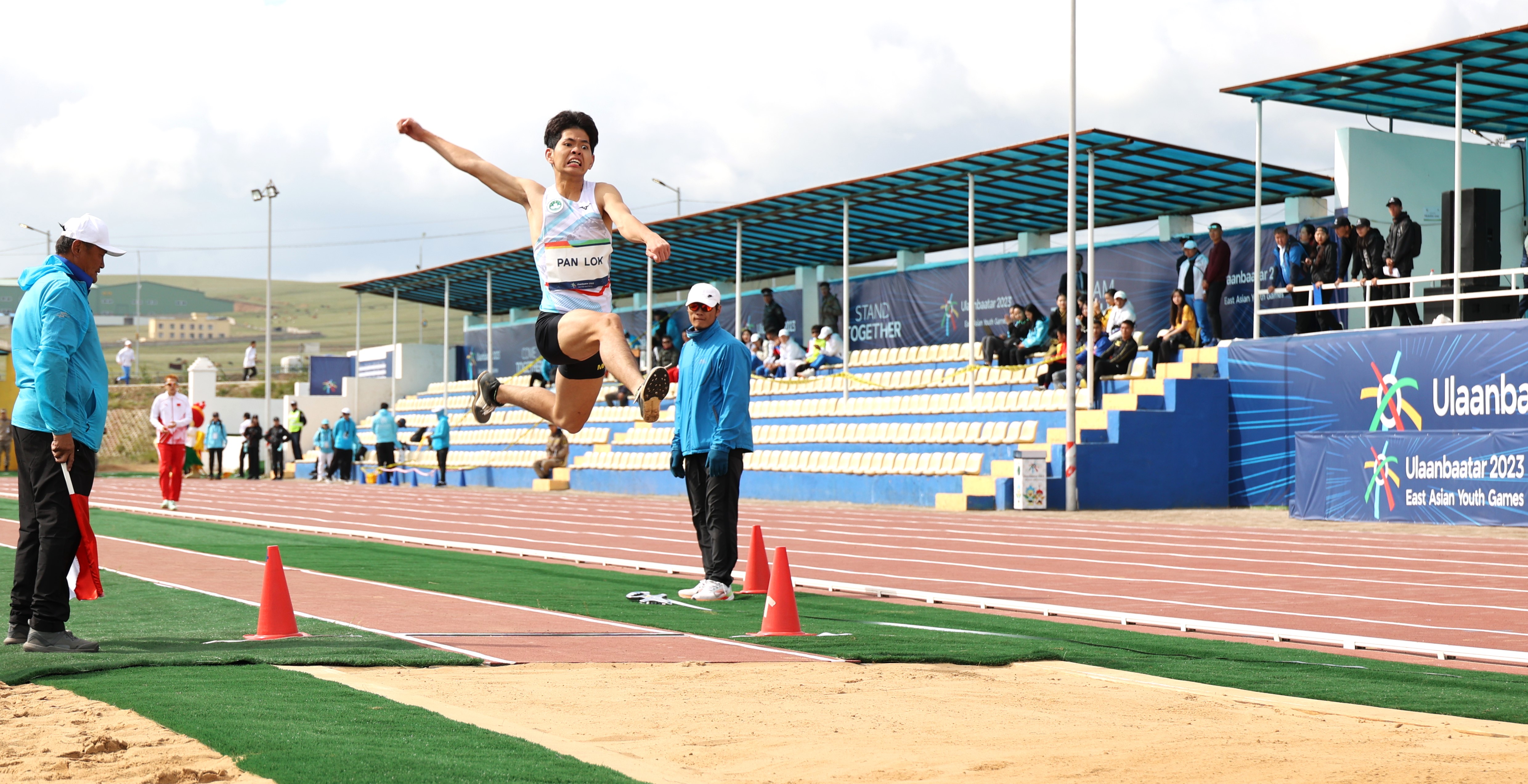 跳遠陸濱經決賽列第 8 名.jpg